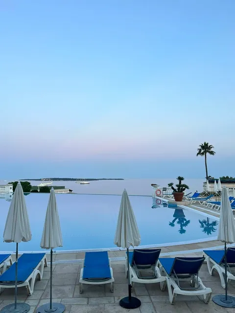 Solo Female Travel in the French Riviera 👌 Safe & Easy!