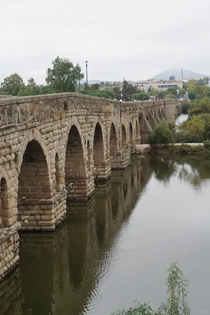 🏛️🇪🇸 Mérida, Spain: A Roman Masterpiece Frozen in Time 🕰️✨