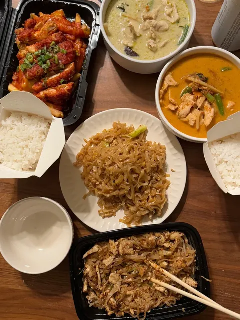 🇺🇸 Thai Food Showdown: 3 Spots Near UCLA in Westwood! 🥘🍛
