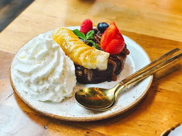 Granville – West Hollywood | Trendy Spot Worth Visiting?