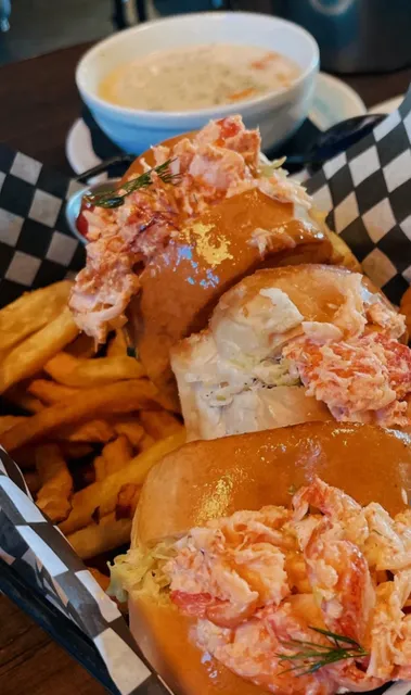 ​​🦞 Must-Try Halifax Street Food Gem | Blowers & Grafton Review​​  ​​