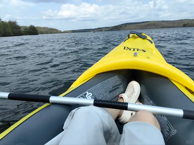 Kayaking near Pittsburgh: Moraine State Park 🚣♀️🌲