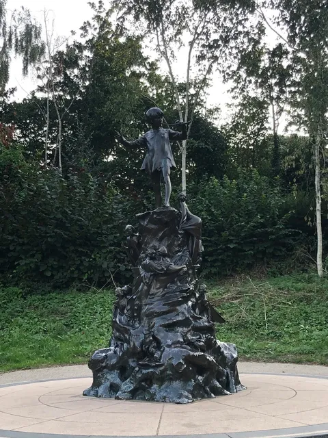 🧚♂️ The Peter Pan Statue in Kensington Gardens
