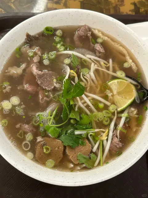 🍜 Madison Eats | Surprisingly Good Pho in Global Market!