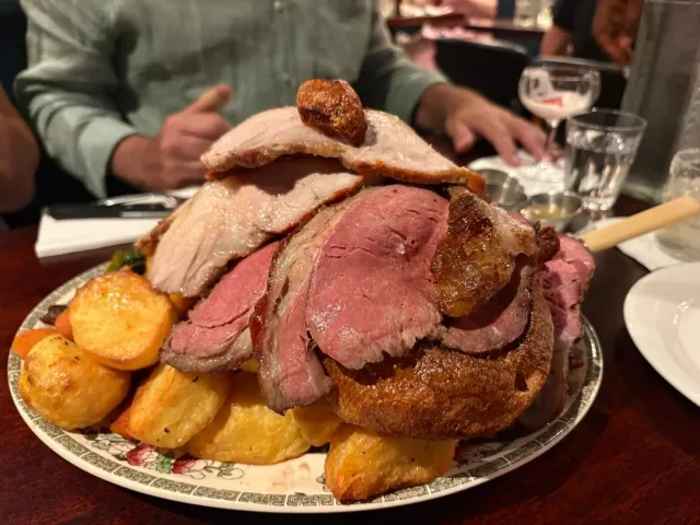 🍖 A Fantastic Sunday Roast – Hearty, Flavorful 