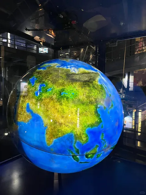 🪑 A Day Out with the Kids at the Air and Space Museum