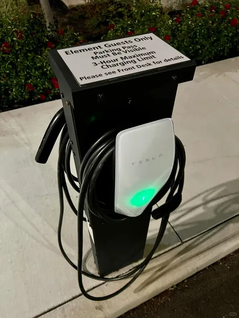 🏨｜A Sacramento Hotel Perfect for EV Road Trips