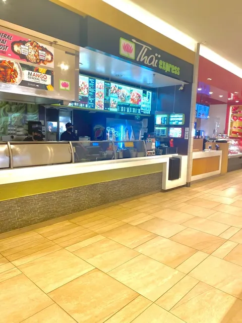 🛍️ 4 Hours in Regina’s Biggest Mall: A Survival Story