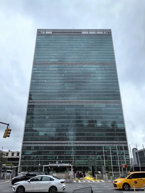 🏛️✌️ United Nations HQ: Where the World Meets! 🌍✨