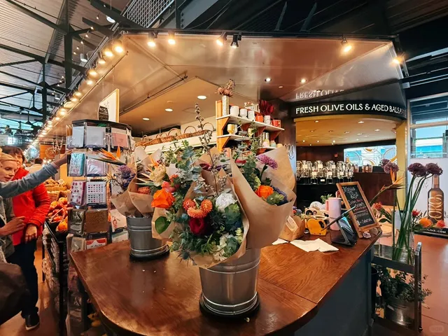 🇺🇸 WI Milwaukee Public Market | Wisconsin's Culinary Hotspot 🧀🦞