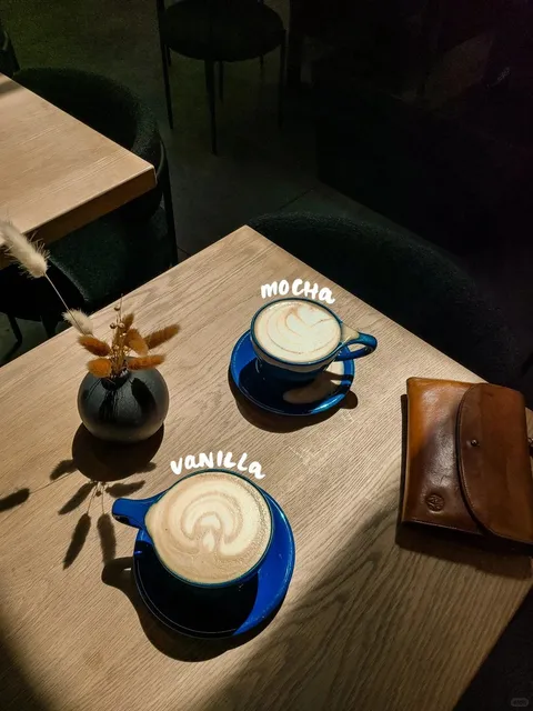 Charlotte Cafe Hopping | Hex Coffee - A Cozy Gem