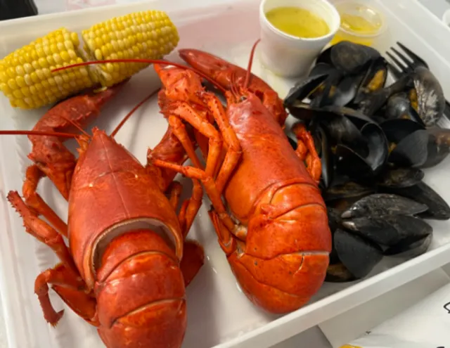 Super fresh and affordable niche lobster seafood restaurant!