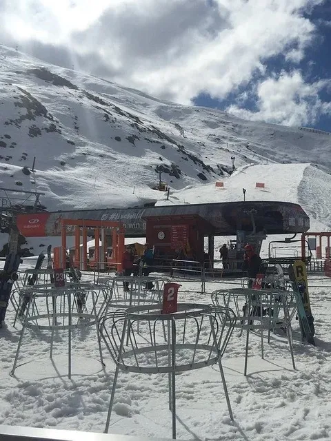 ❄️ Ultimate Cardrona Ski Guide: Chase Winter in Summer!