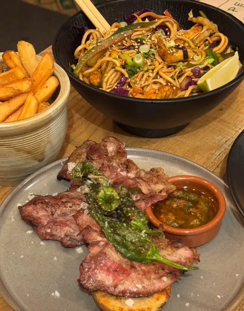 🇪🇸 Seville | Have the most delicious chicken skewers from Sha Di