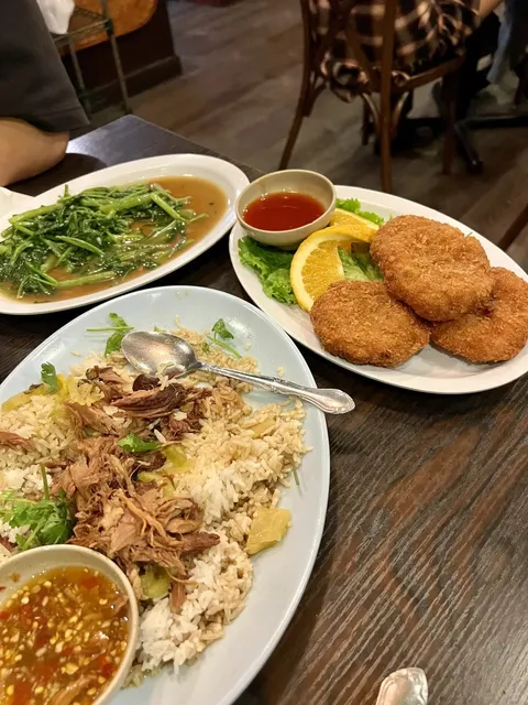  Ruen Pair--Best   Pork Trotter Rice Iin LA