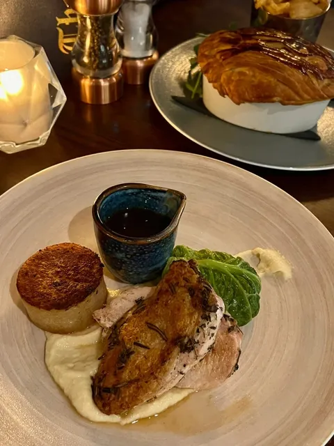 🇬🇧 Glasgow Food Review | City Centre Western Cuisine 🍸🏙️