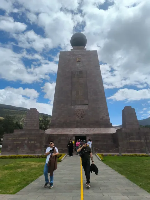 🇪🇨 Mitad del Mundo: Straddle the Equator in Quito!