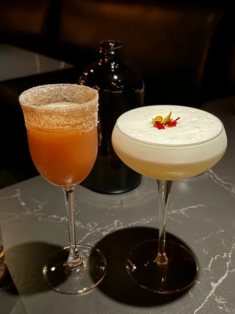 🇨🇦 Toronto's Overhyped Cocktail Spot - Barchef Review 🍸