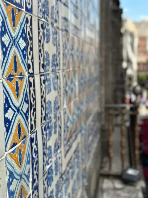Mexico City’s "Meh" Spot: Casa de los Azulejos (House of Tiles) 🏛️🔧