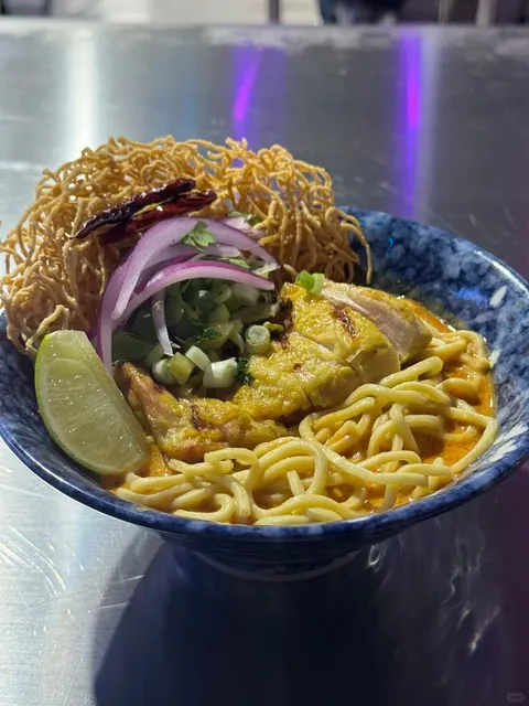 Eatsy Thai in DMV 🍛 | A Cozy New Thai Canteen in Eden Center! 🥢