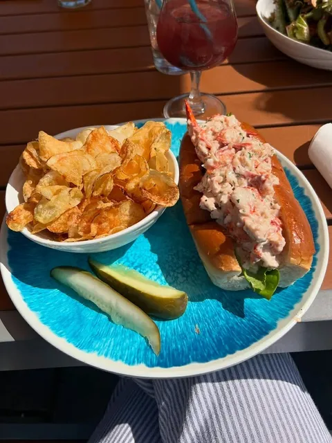 🌿 The Perfect Day-Trip Escape: Charming Coastal Town Near Boston 🚗💨