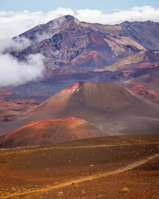 🌋 Haleakalā National Park: Hawaii's Otherworldly Wonderland