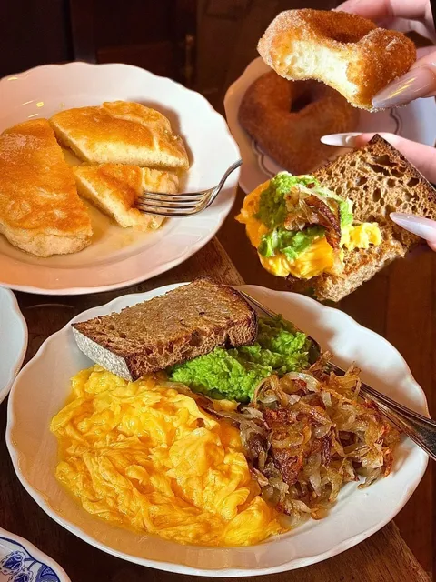 New York | A Hidden Gem Brunch Spot That Outshines Trendy Cafes 🥞