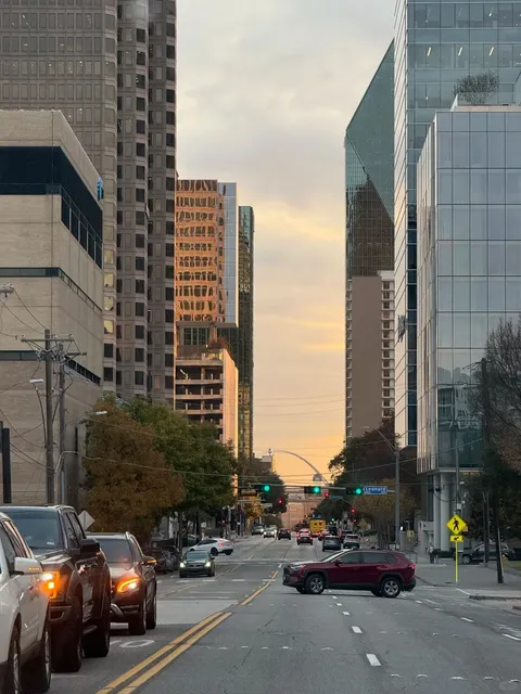 A 10-Hour Layover in Dallas – And I Made It Count! ✈️🤠