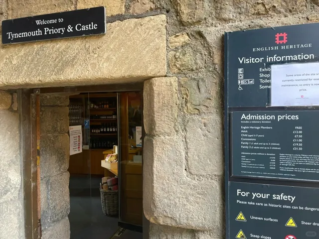 🇬🇧 A Slice of the French Riviera!