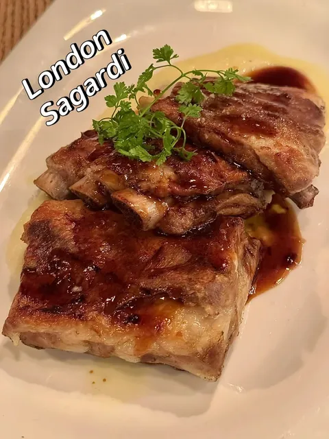 ​​🇬🇧 Sagardi: London’s Best Basque Pork Ribs (Sorry, Steak)! 🐷🔥​​