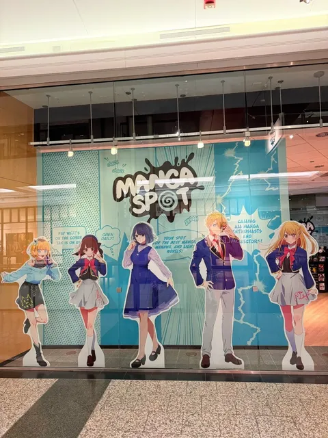 🎮 An Otaku's Happy Discovery: Nordstrom's Manga Corner in Chicago! 🎮