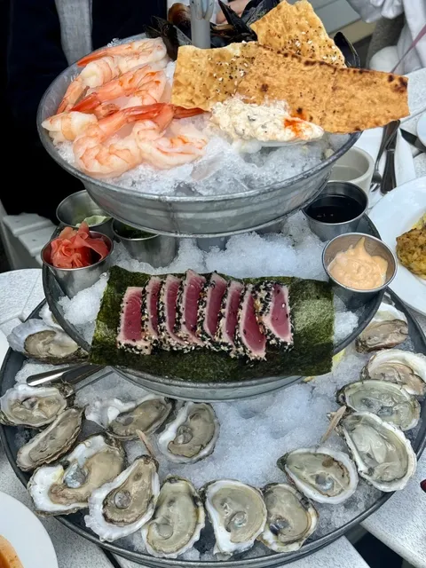 Annapolis Hidden Gem: Boatyard Bar & Grill 🦞💰