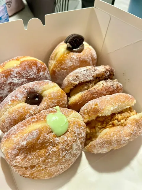 🇨🇦 Calgary's Most Instagram-Worthy Donut Café!