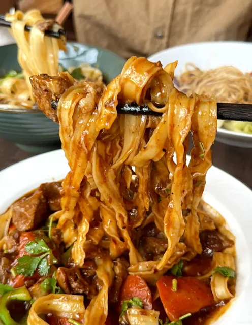 Hidden Gem Near Mont Royal: A Cozy Chinese Eatery You Can’t Miss!