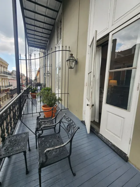 Outstanding Location, Service & Stay 🏨✨