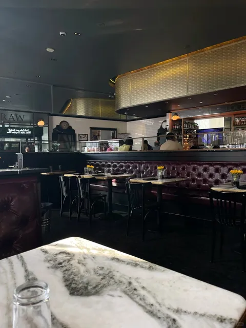 🍸 Baltimore Seafood Bistro Pick: Loch Bar