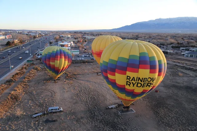 🎈✨ New Mexico’s Best: Santa Fe Arts & Albuquerque Balloons! ✨🏜️
