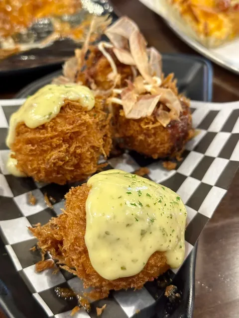 🇨🇦 Pizza Maru & Katsuya - Calgary's Crispy Comfort Food Heaven