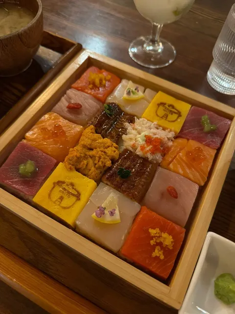 🍣 Raisu - Vancouver's Most Instagram-Worthy Japanese Gem! 🌊✨