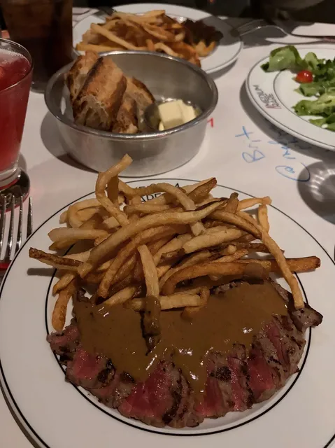 All-You-Can-Eat Steak in Philly — Medium Rare Left Us Stunned 😲🥩