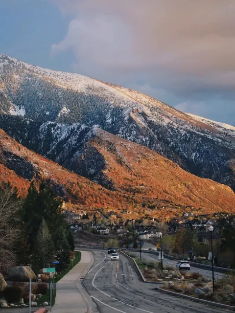 Salt Lake City｜The Blending of Spring Twilight and Snow-Capped Peaks 