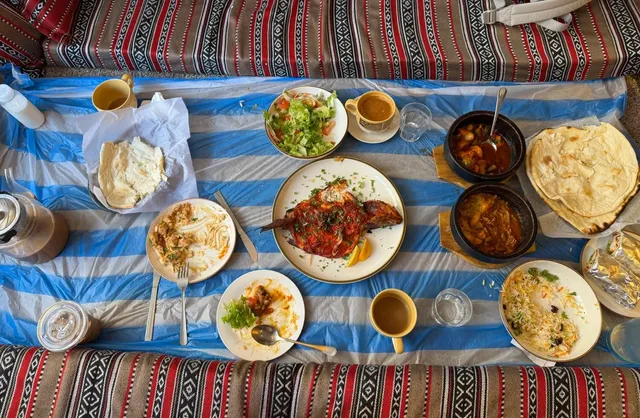 Philly Mediterranean Spot｜The Owner Treated Us to a FREE Meal?! 😭