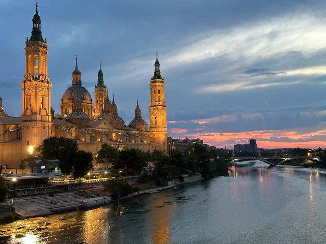 📍 Spain | Who Visits Zaragoza in 40°C Heat?