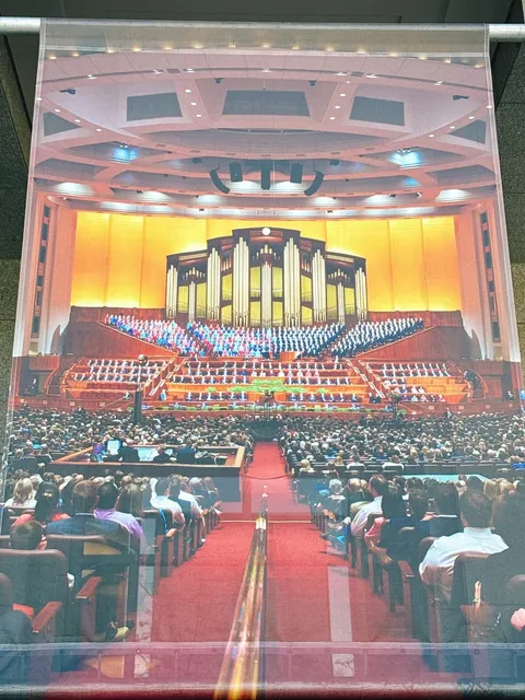 Visiting the Salt Lake Tabernacle with Its 11,000-Pipe Organ 🏛️🎶