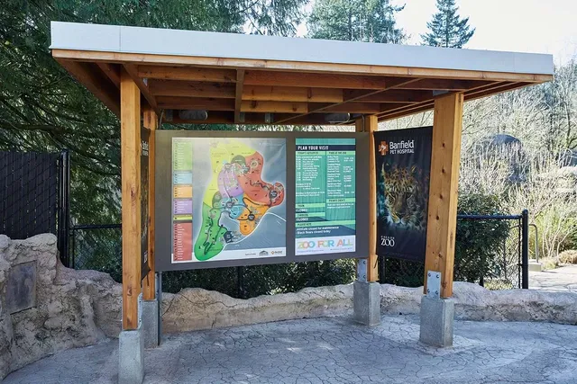 Oregon Zoo's Smart Signage: A Wild Tech Adventure