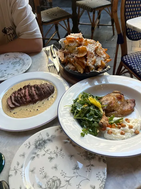 A Romantic French Bistro in West LA 🇫🇷✨