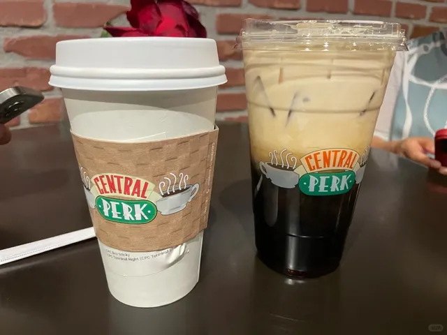 Warner Bros. Studio Tour: A Must for TV & Movie Lovers! 🎬✨