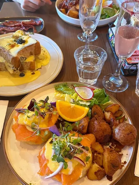 Four Chairs Restaurant – My Go-To Brunch Gem in San Francisco 🍳🌿