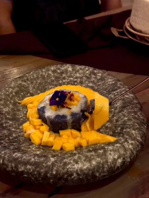 Irvine Food Explore｜Vibey Thai Spot: Nara Thai 🌴🥥