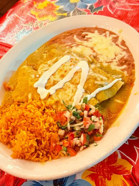 LA Local’s Must-Try Century-Old Mexican Spot 🇲🇽✨